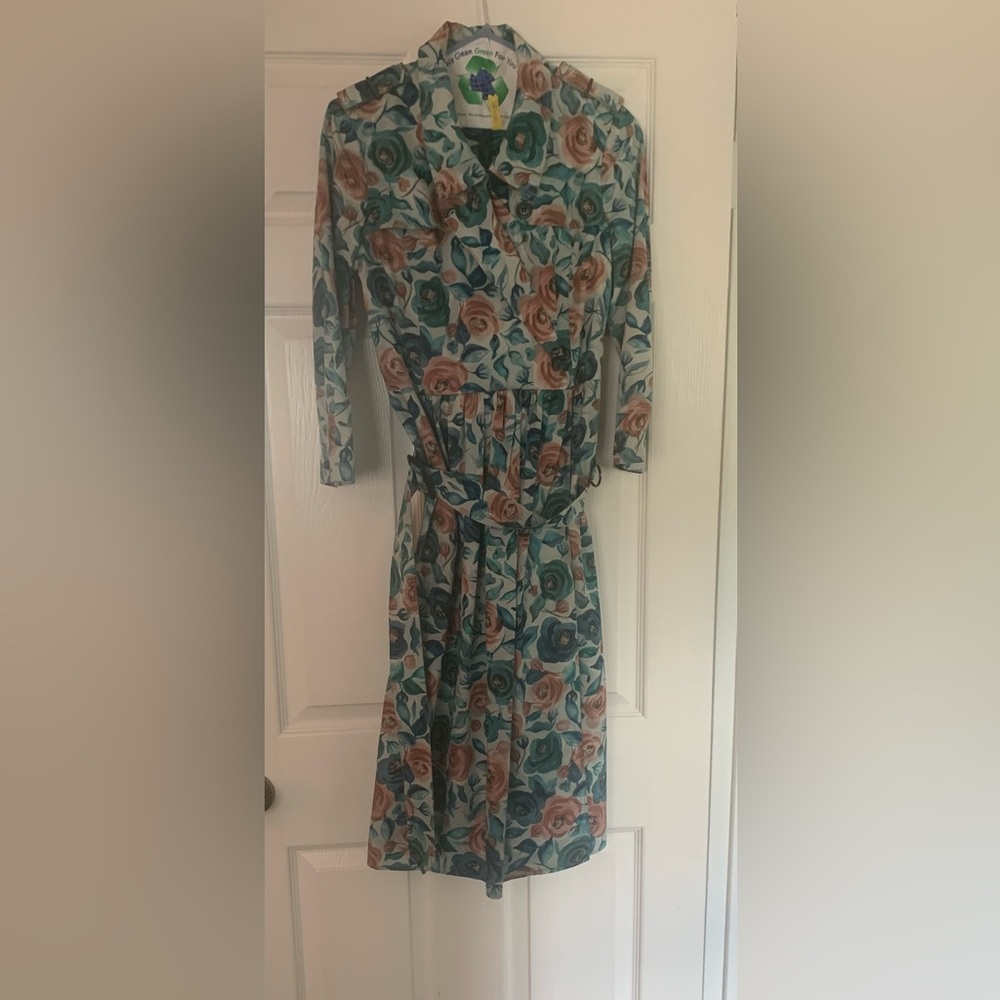 Burberry size 6 knee length wrap dress